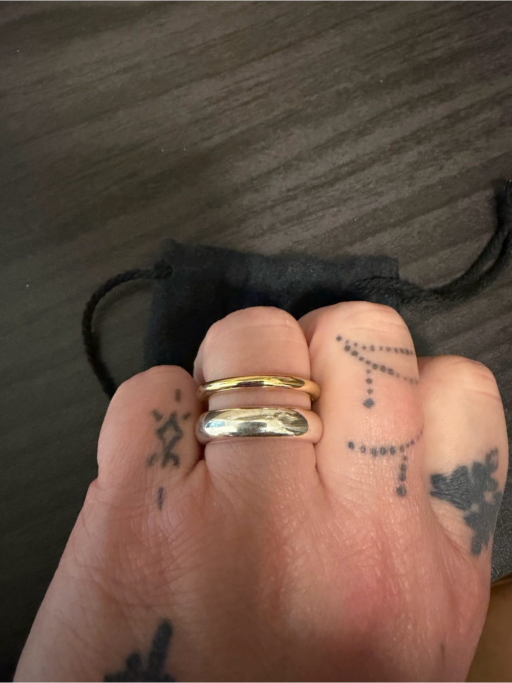 Mejuri Duet Mixed Ring — Gold and Silver - Picture 4 of 8